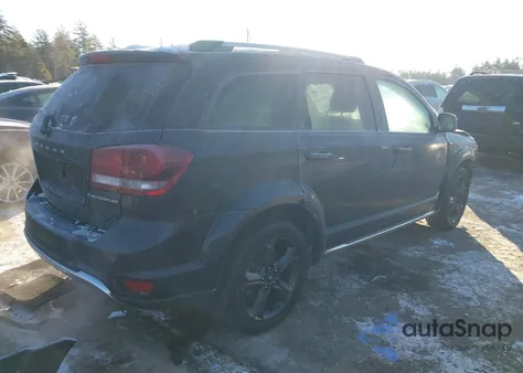 2020 Dodge Journey Crossroad z USA, uszkodzony, nr VIN 3C4PDCGB1LT248485